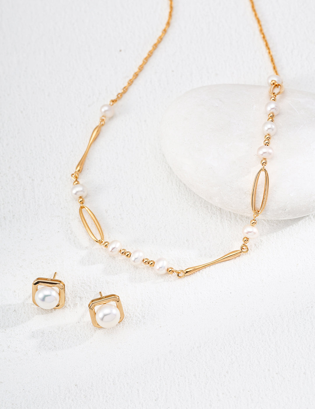 s925 Sterling Silver with 18K Gold Plated Natural Pearl Necklace