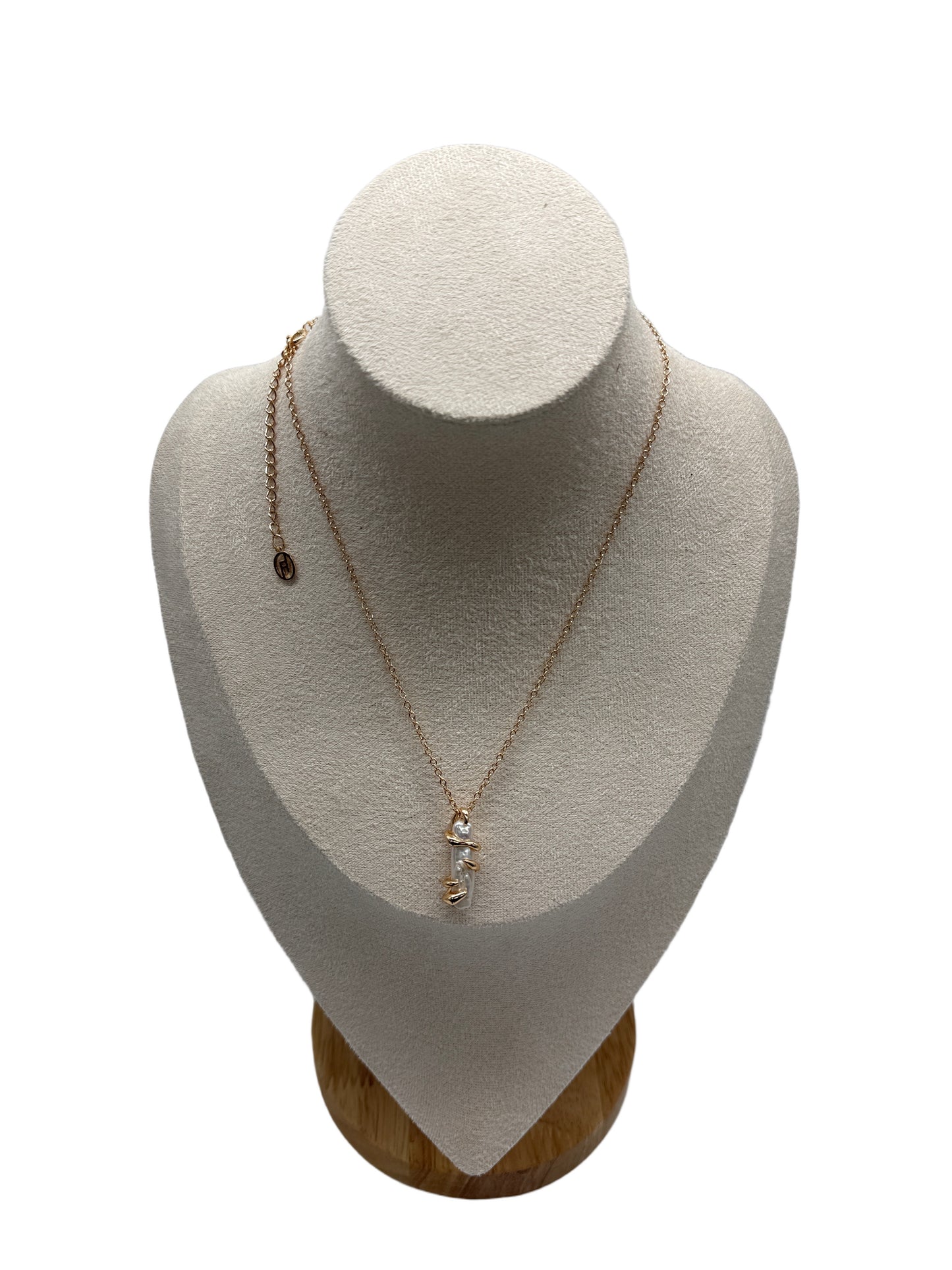 s925 Sterling Silver with 18K Gold Plated Baroque Pearl Necklace